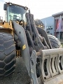 VOLVO L220 front loader