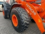 HITACHI ZW250-5B front loader