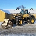 KOMATSU WA380-5 front loader