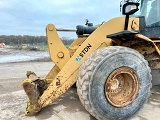 CATERPILLAR 962M front loader