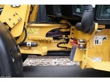 CATERPILLAR 906M front loader