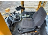 VOLVO L220 front loader