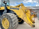 KOMATSU WA600-8 front loader