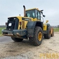 KOMATSU WA400-5 front loader