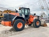 HITACHI ZW 220-5 front loader