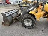 VOLVO L 30 front loader