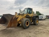 KOMATSU WA380-1 front loader