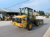 CATERPILLAR 906M front loader