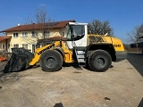 LIEBHERR L 566 front loader