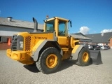 VOLVO L 70 E front loader