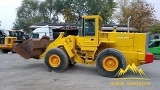 VOLVO L 120 front loader