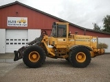 VOLVO L 120 B front loader