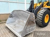 VOLVO L90H front loader