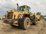 KOMATSU WA380-1 front loader