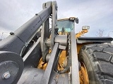 VOLVO L220H front loader