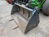 AVANT Avant 860i front loader