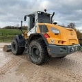 LIEBHERR L 526 front loader