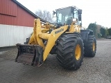 KOMATSU WA320-5 front loader