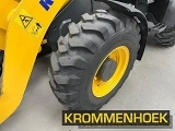 KOMATSU WA70M-8E0 front loader