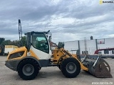 LIEBHERR L 506 Compact front loader