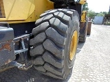 KOMATSU WA500-6 front loader