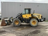 KOMATSU WA250PT-5 front loader