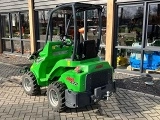 AVANT Avant 423 front loader