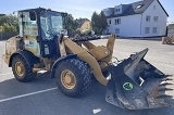 CATERPILLAR 906M front loader