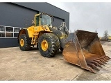 VOLVO L220 front loader