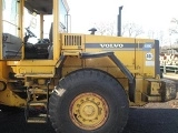 VOLVO L 90 front loader