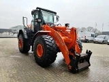 HITACHI ZW 220-5 front loader