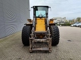 VOLVO L 90 B front loader