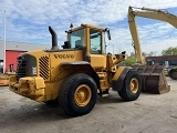 VOLVO L 90 E front loader