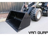 GIANT G2500 X-tra HD front loader