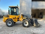 VOLVO L 30 front loader