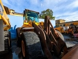 VOLVO L110E front loader