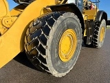 CATERPILLAR 982M front loader