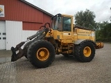 VOLVO L 120 B front loader