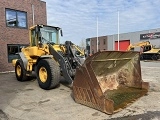 VOLVO L 90 E front loader