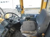 VOLVO L 120 B front loader