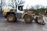 LIEBHERR L 566 front loader