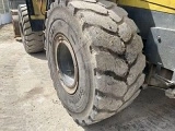 KOMATSU WA470-5 front loader