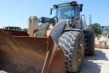 LIEBHERR L 586 front loader