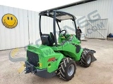 AVANT Avant 528 front loader