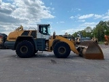 LIEBHERR L 586 front loader