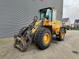 VOLVO L 90 B front loader