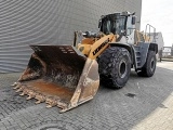 LIEBHERR L 586 front loader