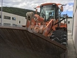 KOBELCO W 270 front loader