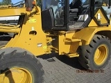 CATERPILLAR 908 front loader