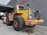 VOLVO L220 front loader